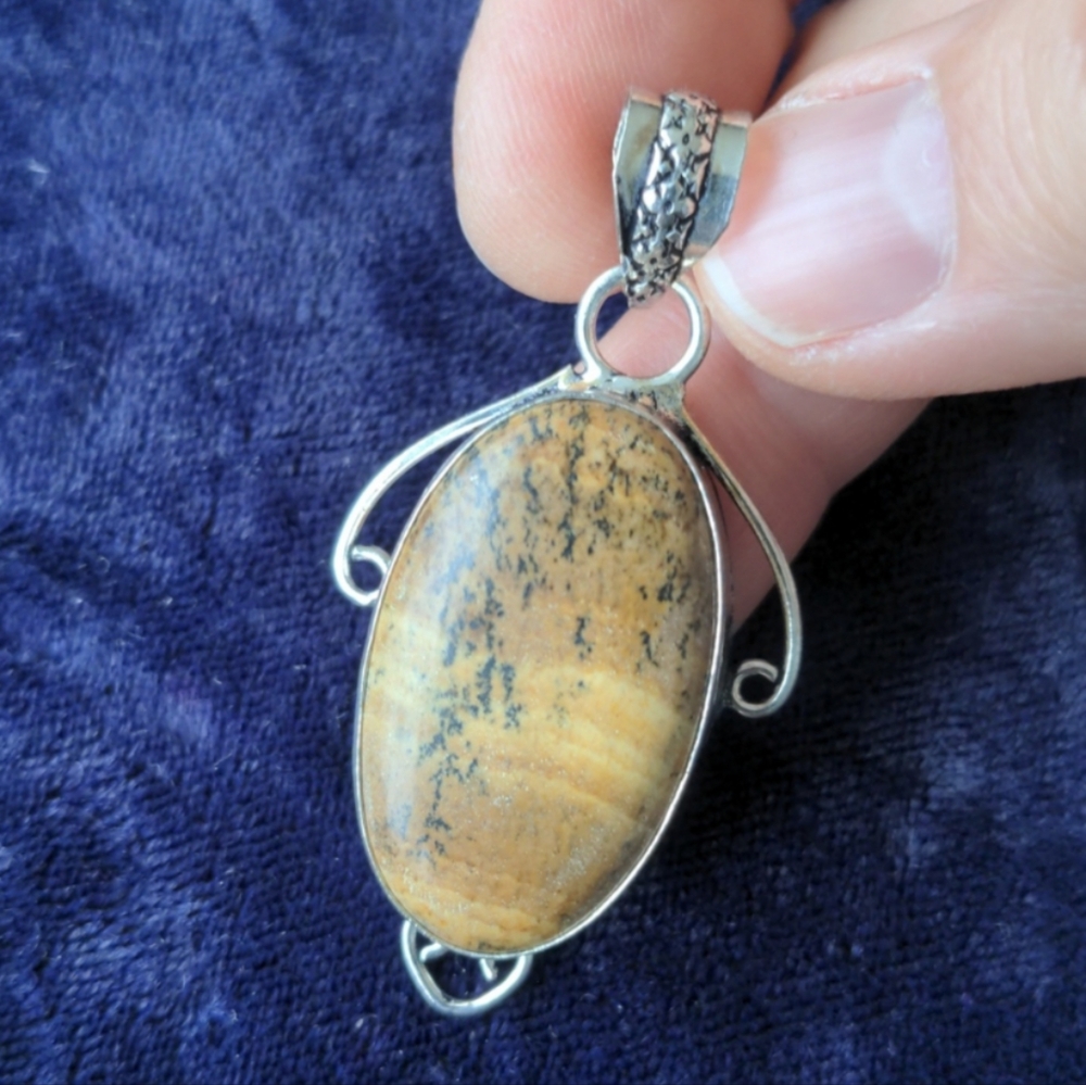 Vintage 925 Sterling Silver Pendant With Picture Gemstone
